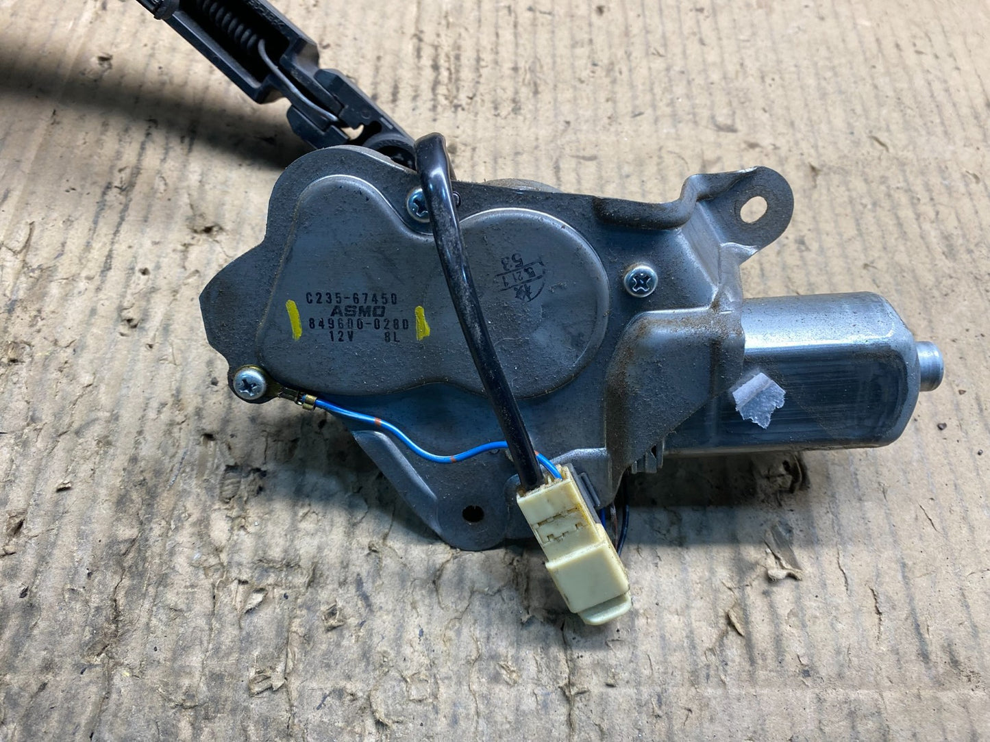 2006 to 2005 Mazda 5 Windshield Rear Wiper Motor Y1378 DG4