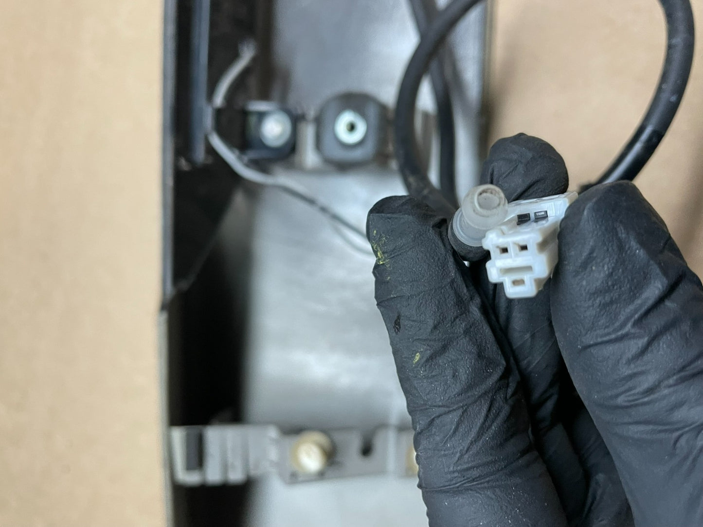 2011 to 2017 Mitsubishi Outlander Sport Rear Spoiler 3RD Brake Light Y9476 DG10