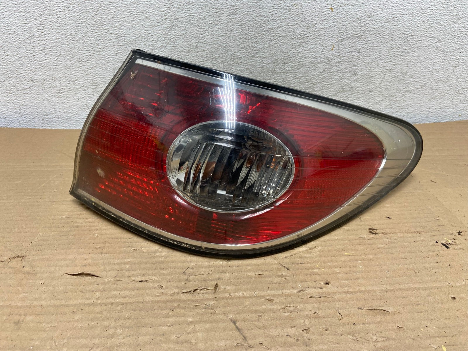 2002 to 2004 Lexus ES300 ES330 Right Passenger Side Tail Light AG9028 LK0