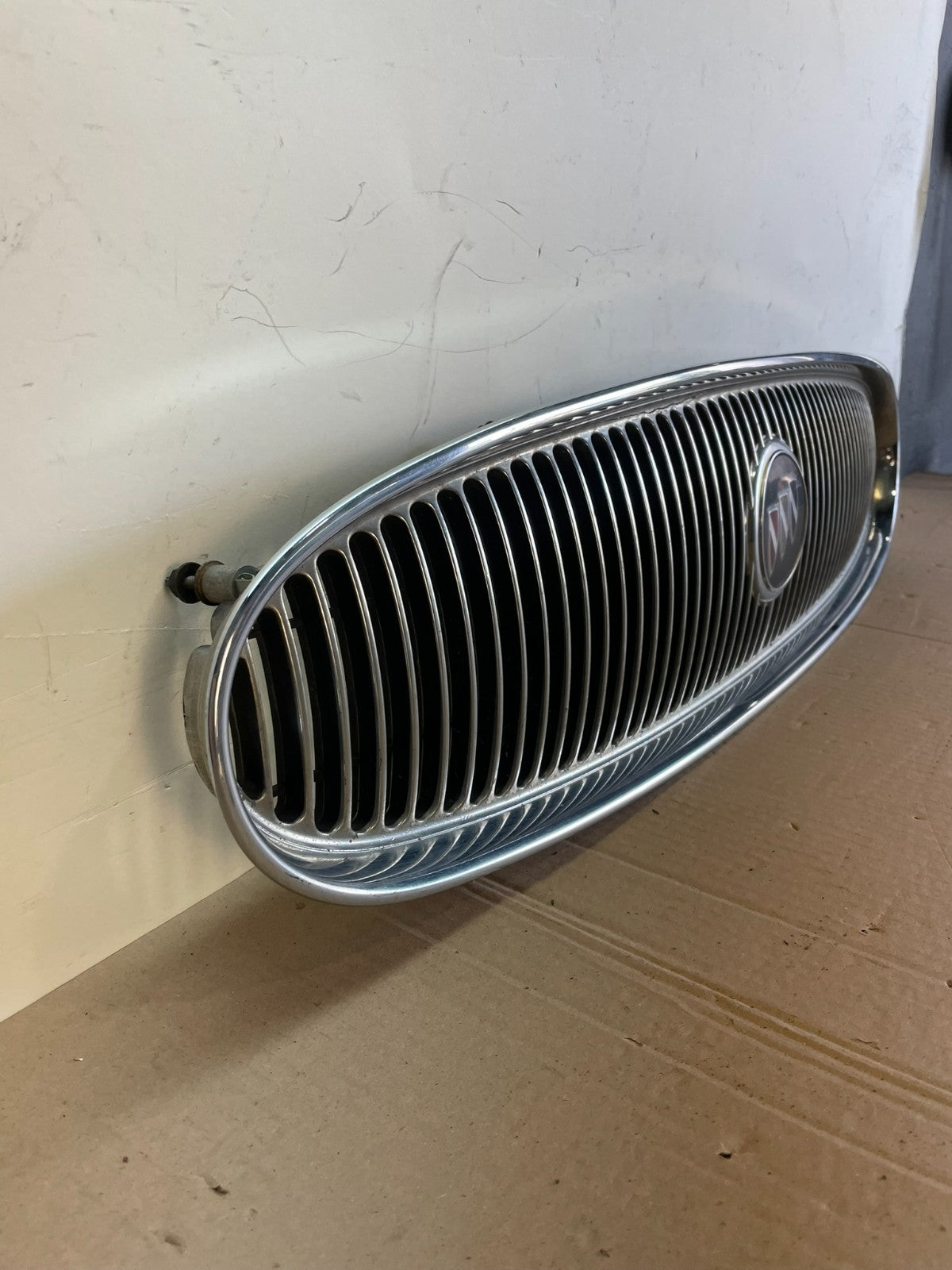 2000 to 2005 Buick Lesabre Front Chrome Upper Grill Grille AG7713 DG2