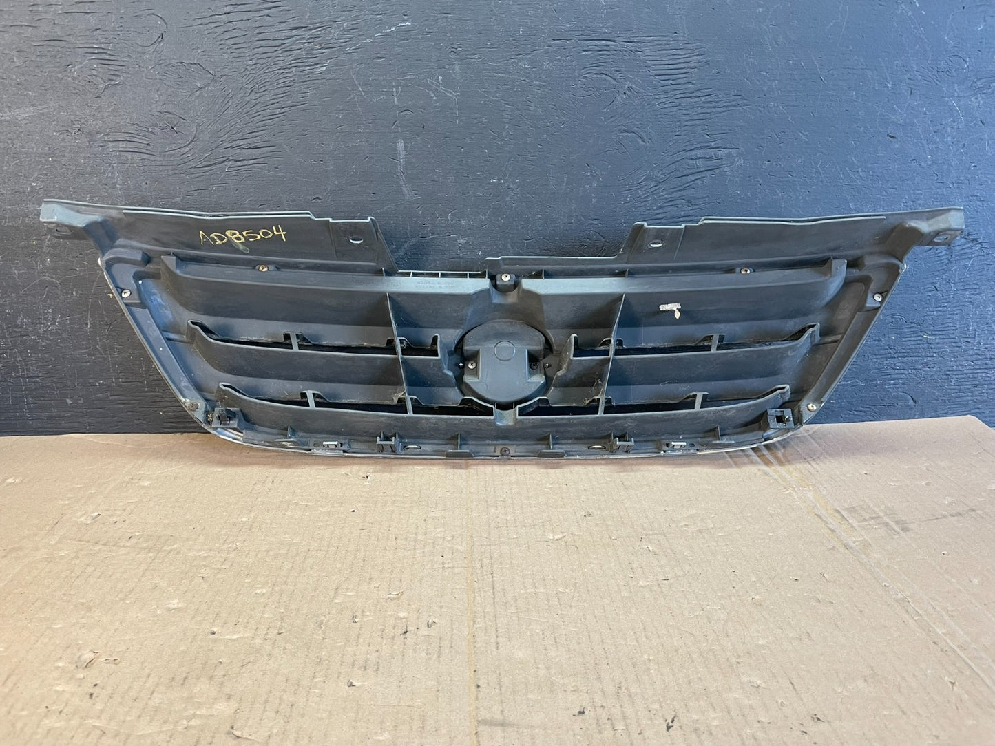 2002 2003 2004 Nissan Altima Front Upper Grill Grille AD8504 DG3