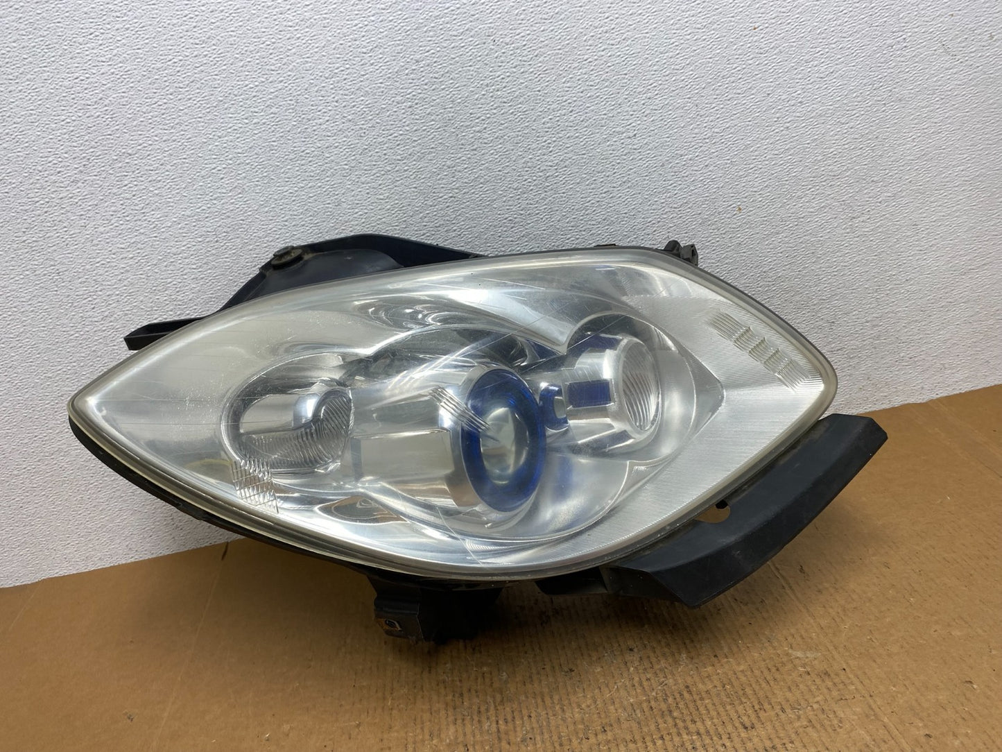 2008-2012 Buick Enclave Right Passenger Headlight Xenon Hid Two Ballast AE12440