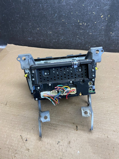 2010 2011 Toyota Camry Radio AM/FM CD Player Climate Control ah3718 DG6