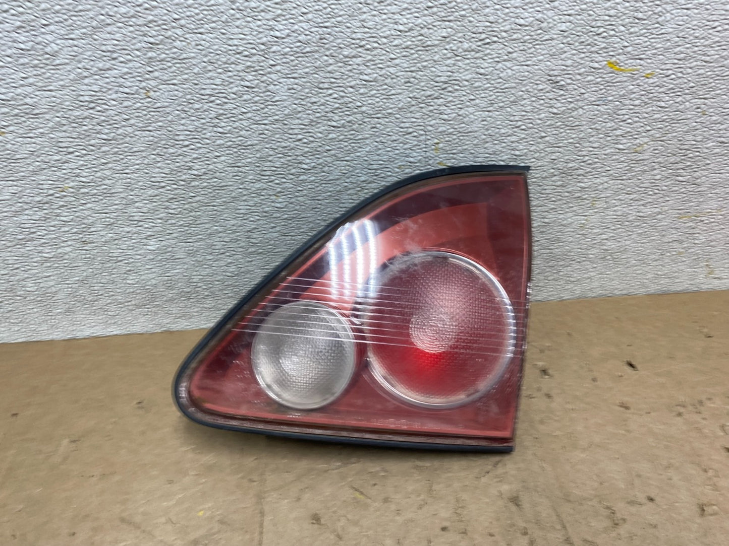 1999 - 2001 Lexus RX300 Right Passenger Side Rear Inner Tail Light Oem X2239 DW0
