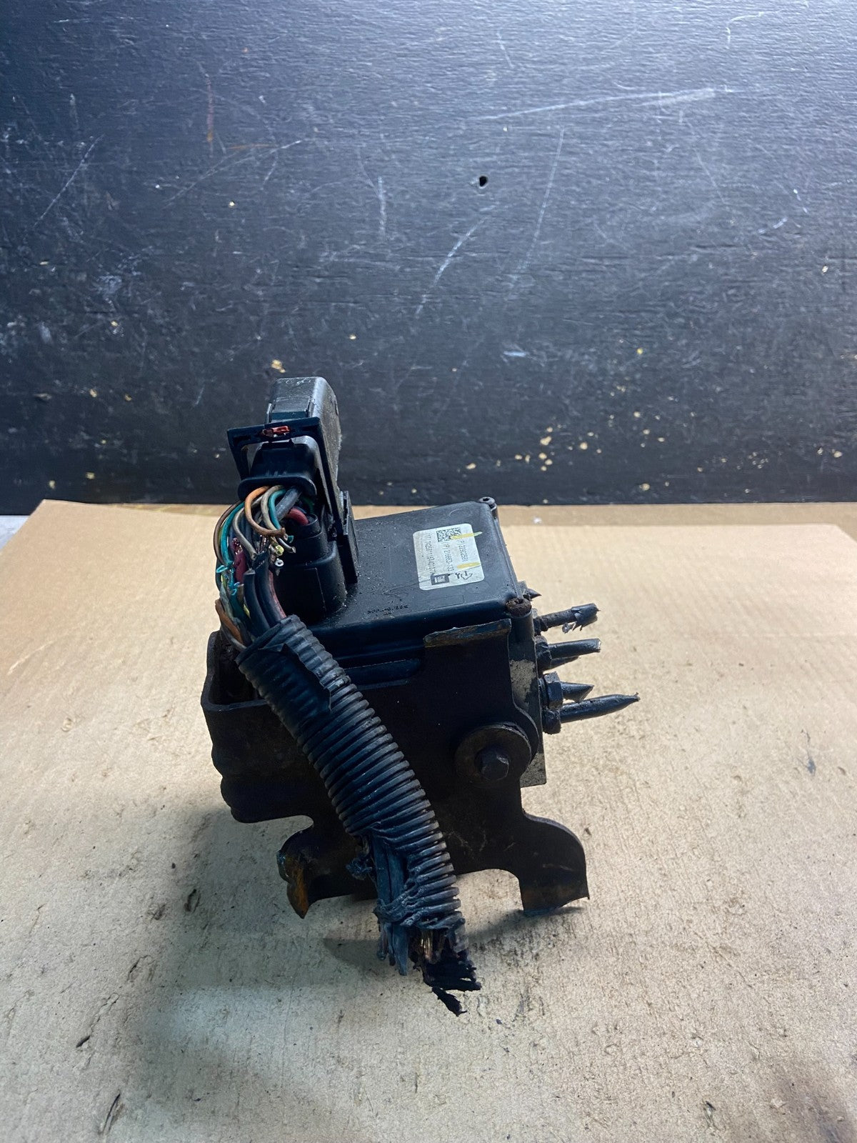 2013-2017 Chevrolet Express GMC Savana ABS Anti Lock Brake Pump Z8856 DG2