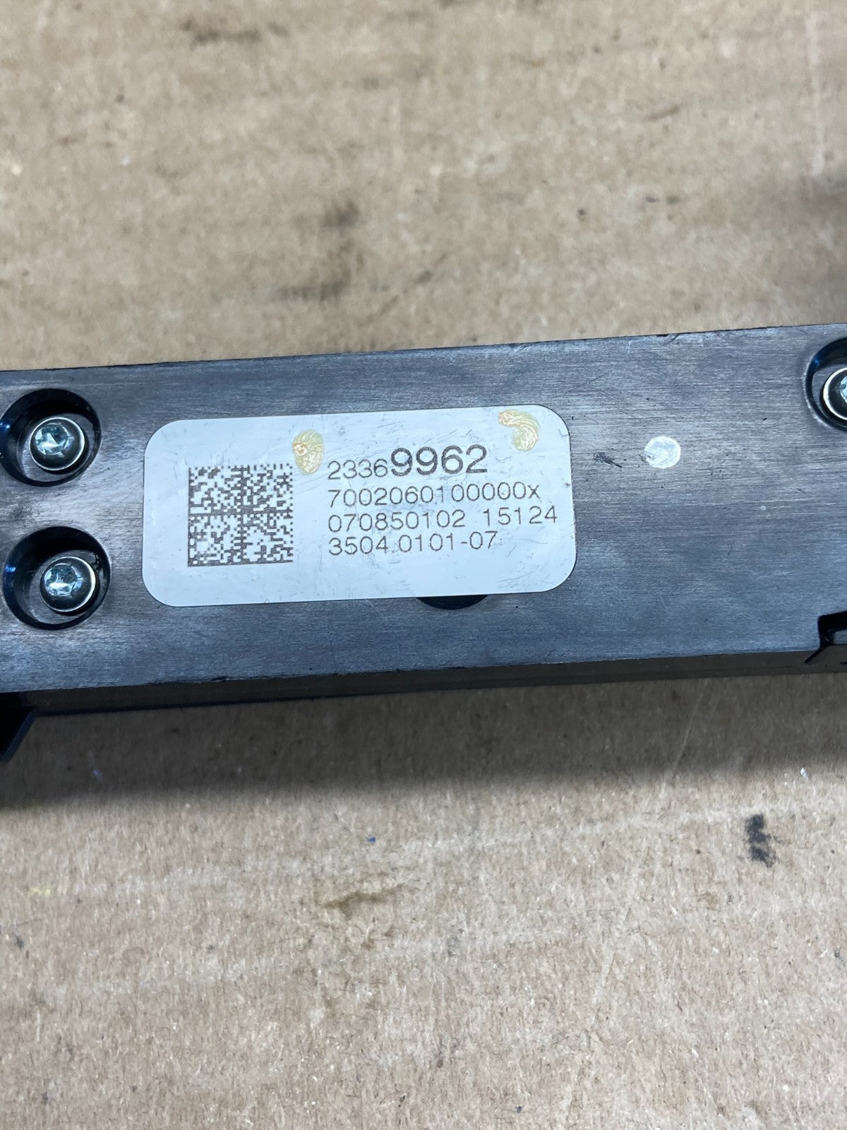 2013 - 2017 GMC Acadia Center Dash Hazard Warning Switch AH1468 DG4
