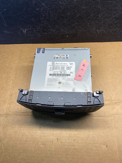2008-2011 Mercedes W204 C300 C350 Navi Command Radio DVD CD Audio ad7350 DG3