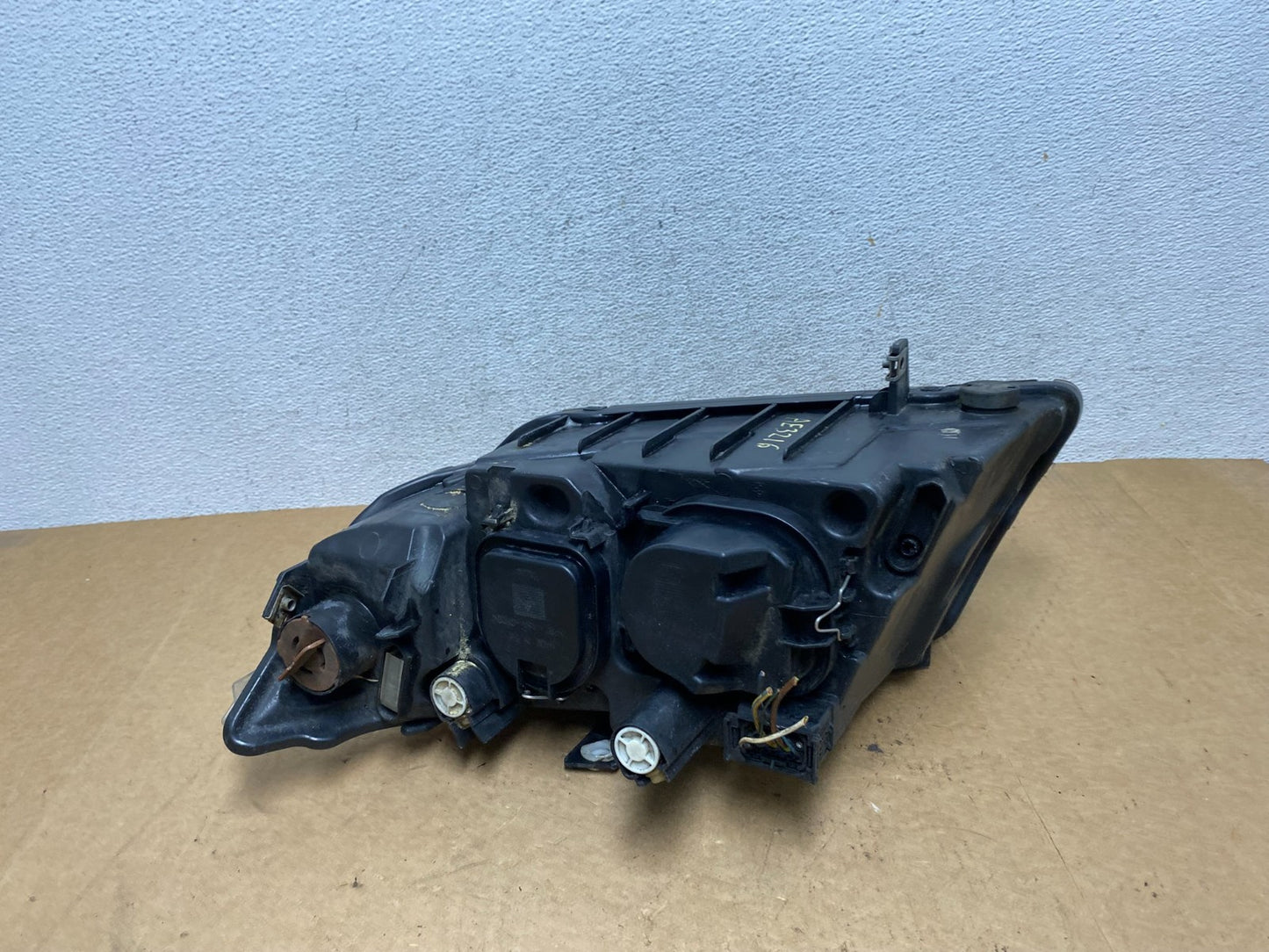 Halogen 2006 to 2008 BMW 3 Series Headlight Right Passenger Side AE3216 DW6