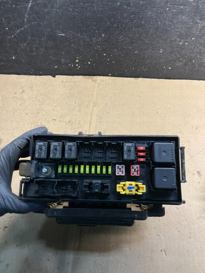 2005 Jeep Grand Cherokee Integrated Power Fuse Box Relay 04692071AB W7262 DG5