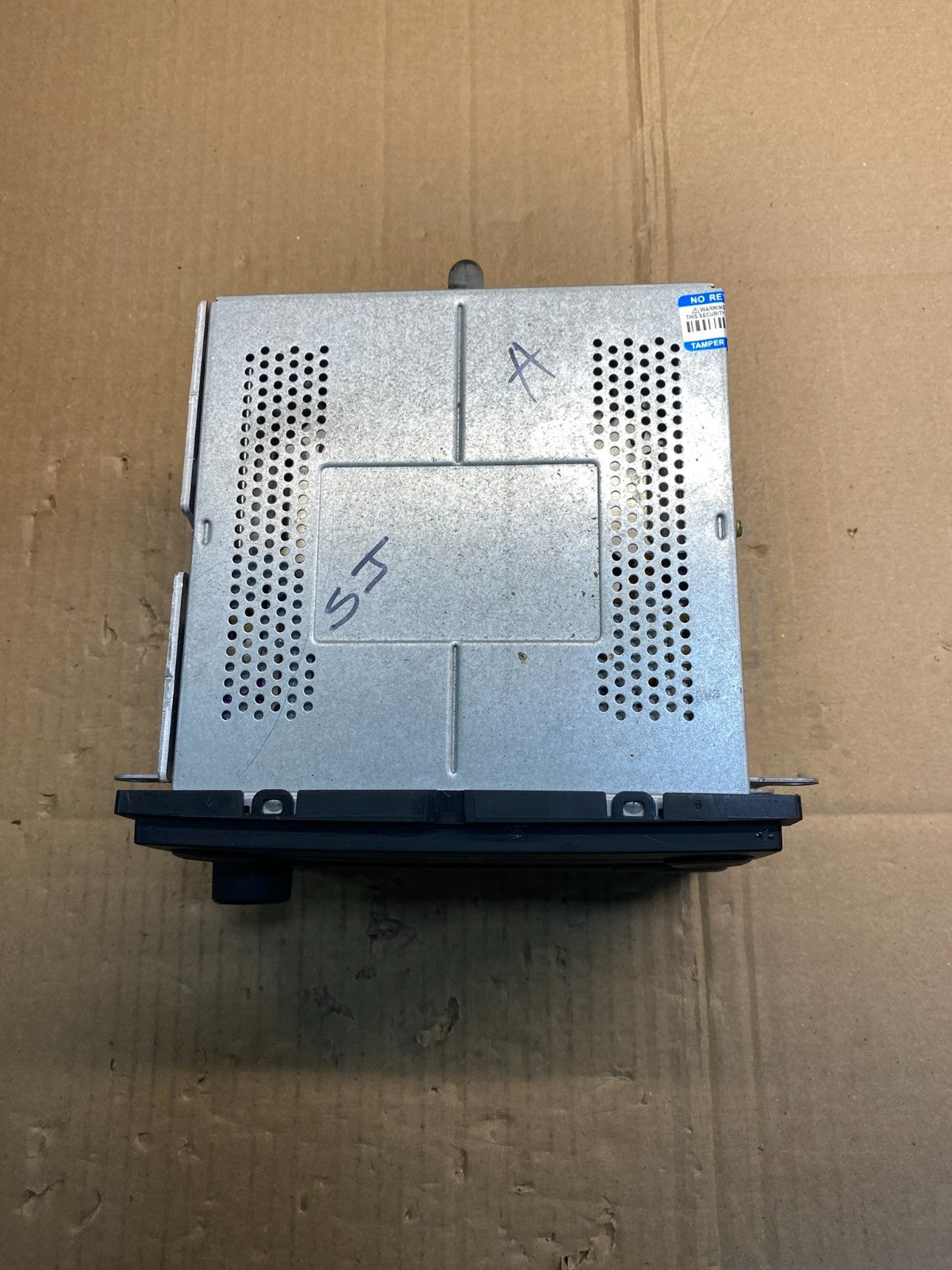 2006 to 2009 Ford Explorer Mountaineer Radio 6 CD Player AM/FM AE7449 DG3