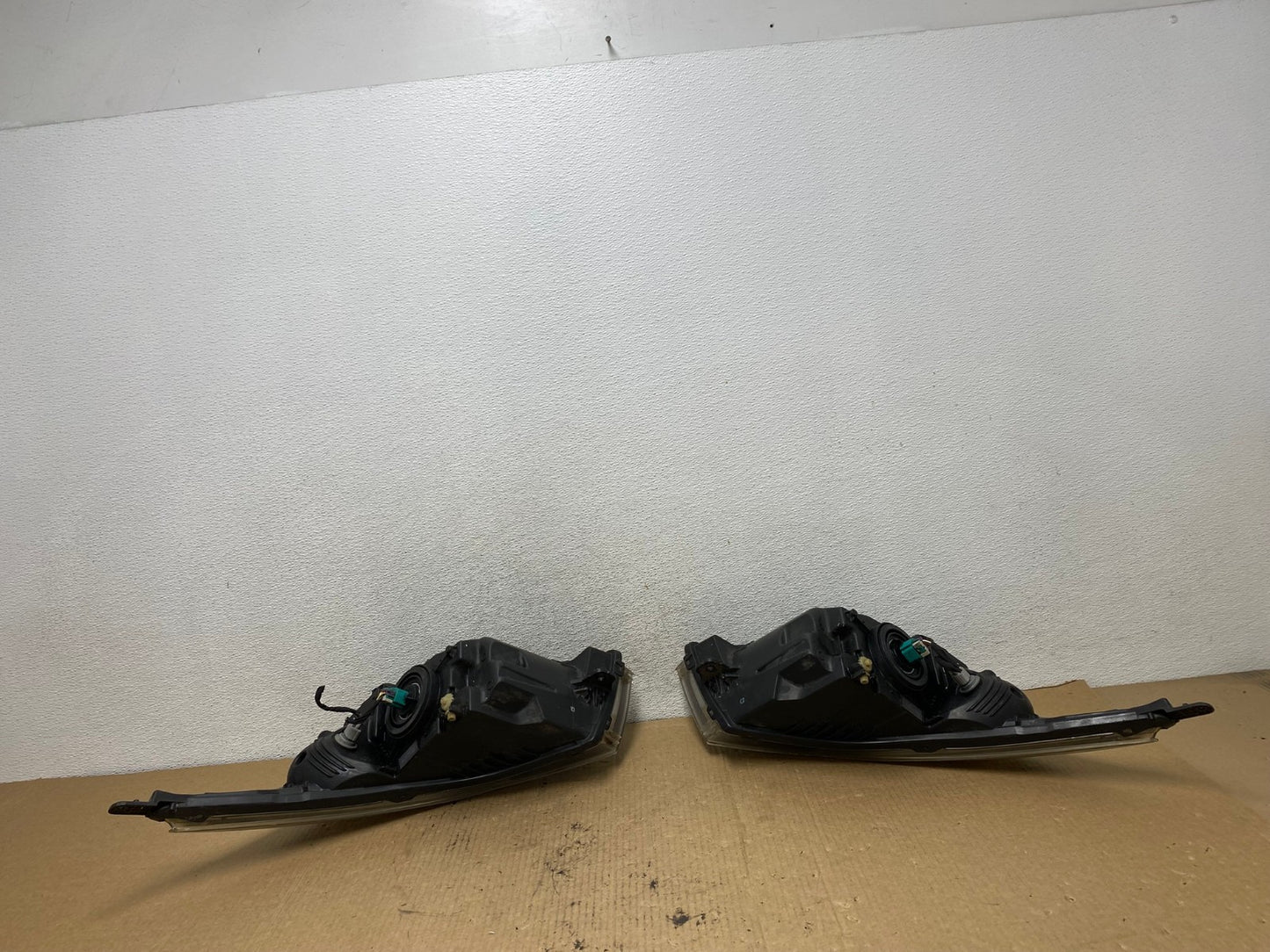 2011 to 2015 Chevrolet Cruze Halogen Left+Right Set Headlights AG2154 LK7