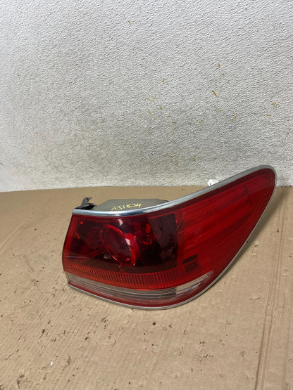 2005 - 2006 Lexus ES330 Right Passenger RH Side Tail Light AJ1834 LK1