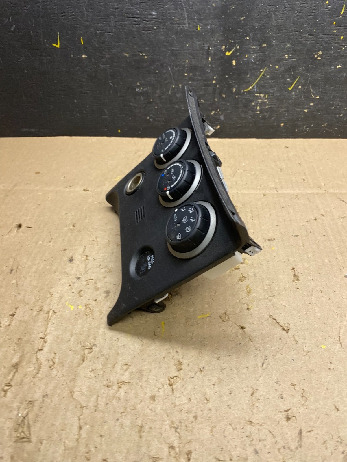 2011 to 2015 Nissan Rogue Heater Temperature AC Climate Control U5045 DG2
