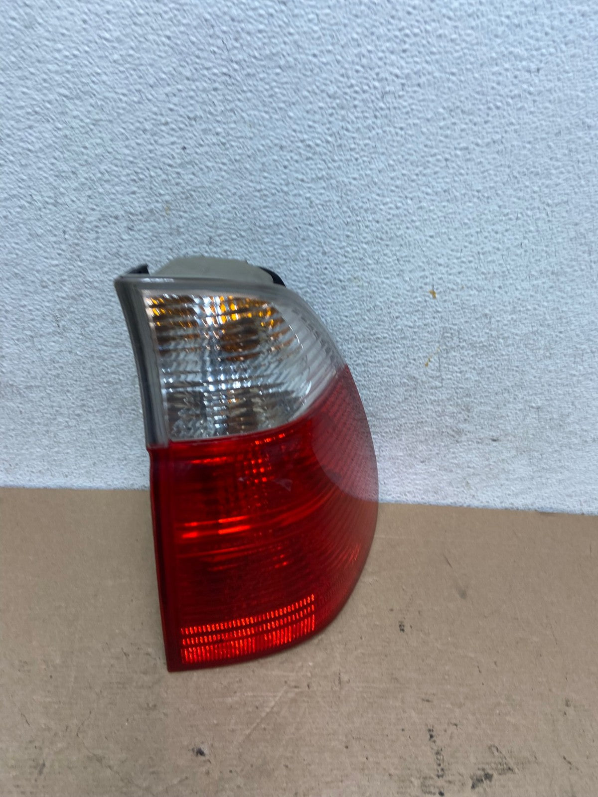 2004 2005 2006 BMW E53 X5 Right Passenger Rh Side Tail Light AF4817 LK2