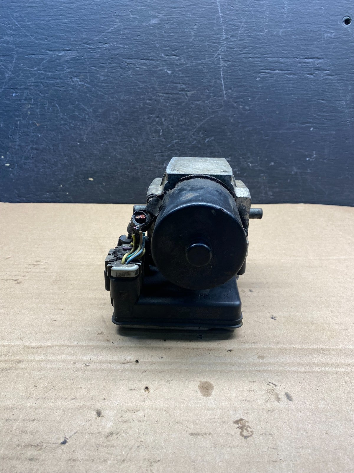 2005 - 2007 Chevrolet Silverado GMC Sierra ABS Anti-Lock Brake Module AE2229 DW3