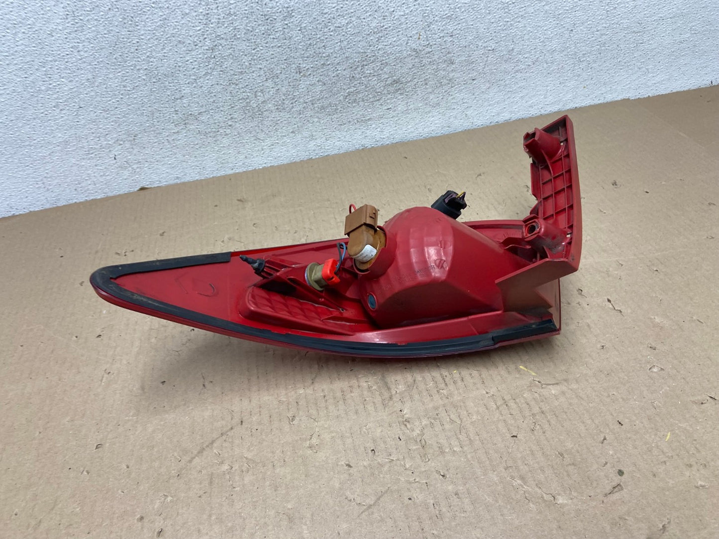 2009 2010 2011 2012 Chevrolet Traverse Left Driver LH Tail Light AG5943 LK4