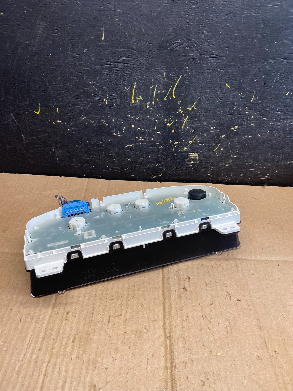 2008 to 2012 Ford Escape Hybrid Speedometer Cluster Gauge Oem AA80165