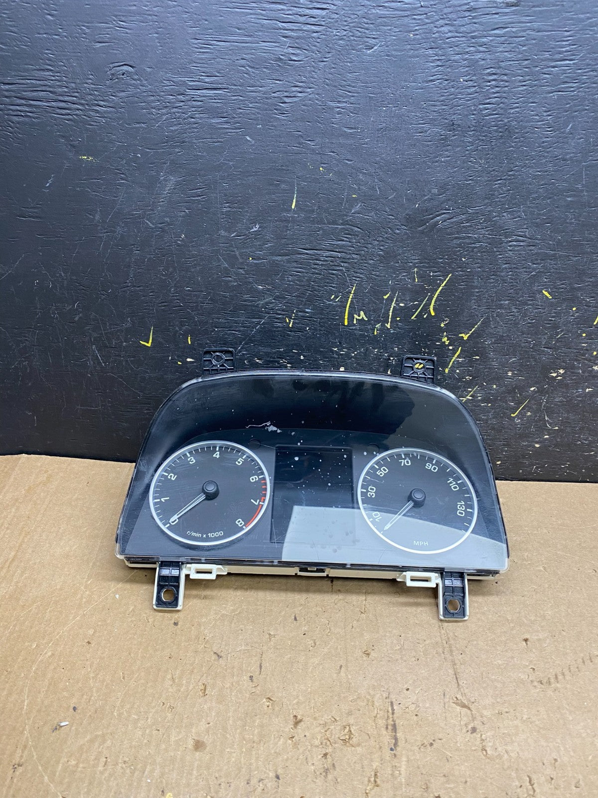 2010 2013  Land Rover Range Rover Sport Speedometer Cluster Gauge Oem Z4371  DG0