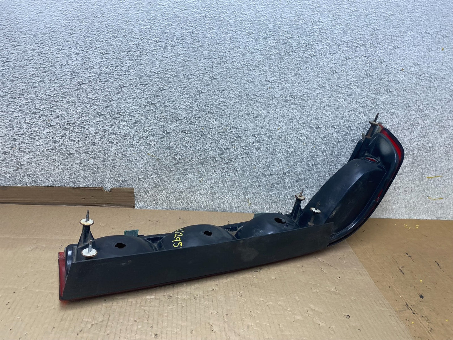 1991 to 1996 Buick Roadmaster Right Passenger RH Tail Light U2957 DG6