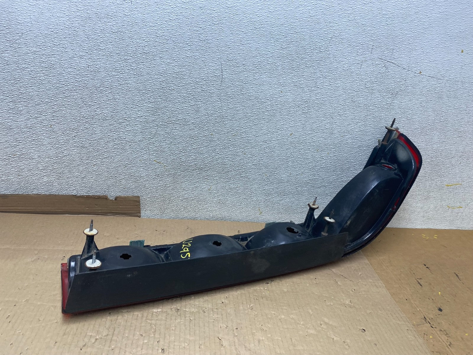 1991 to 1996 Buick Roadmaster Right Passenger RH Tail Light U2957 DG6