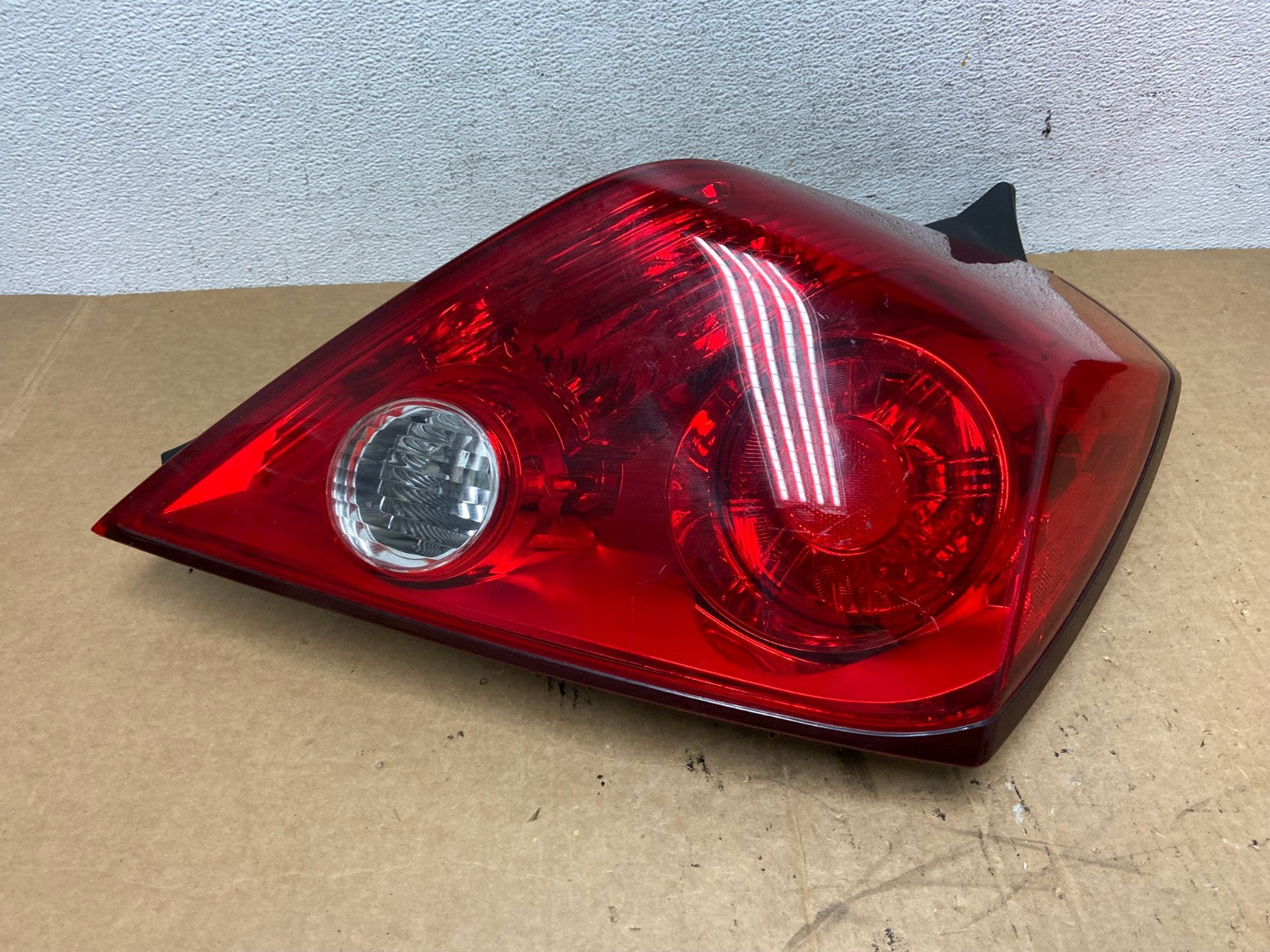 2008 - 2013 Nissan Altima Coupe Right Passenger Side Rh Tail Light AD6377 LK0