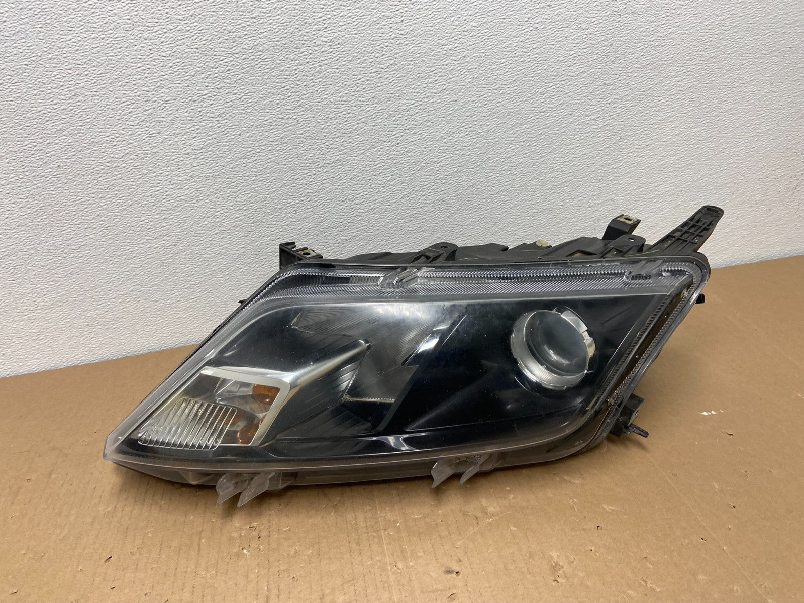 2010 2011 2012 Ford Fusion Left Driver LH Side Headlight Halogen AB6453 DW0