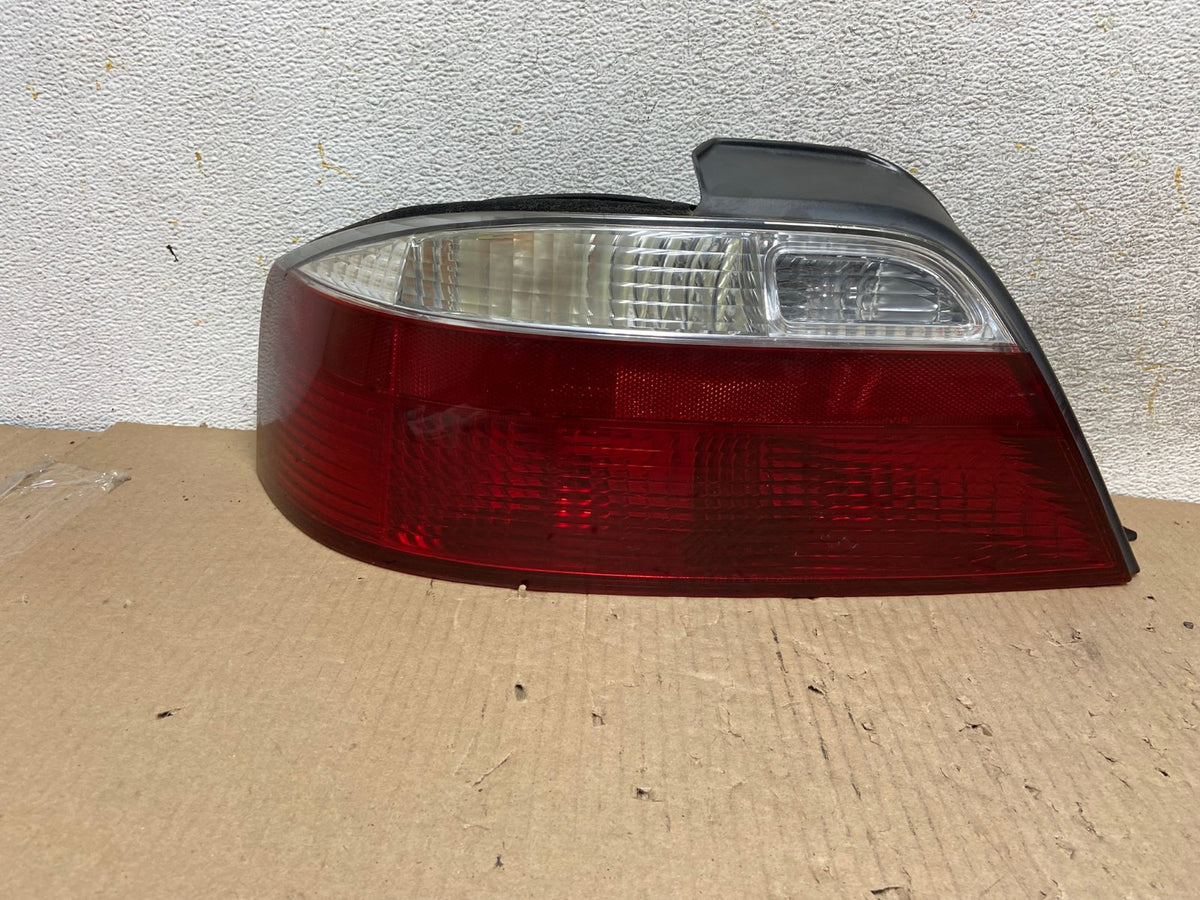 2002 2003 Acura TL Left Driver LH Side Tail Light AH5879 LK0