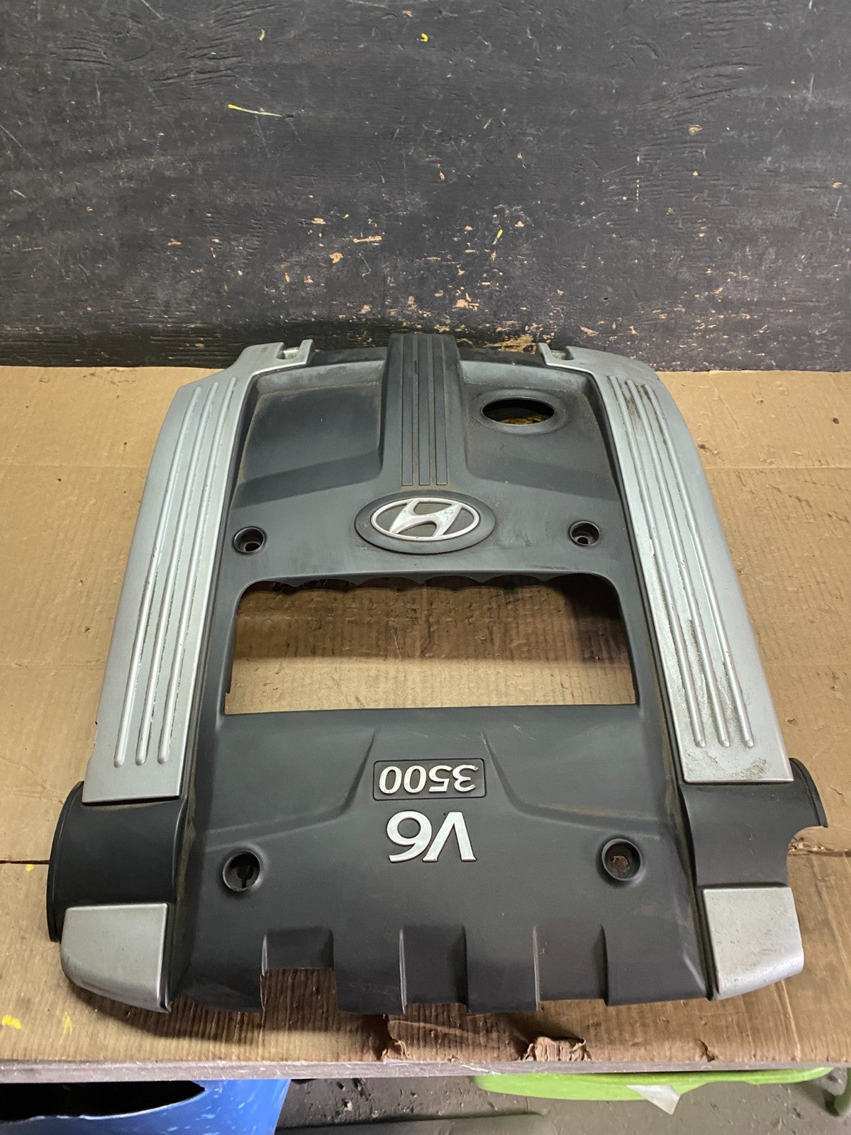2001 to 2005 Hyundai XG350 V6 Engine Motor Cover U6338 DG1