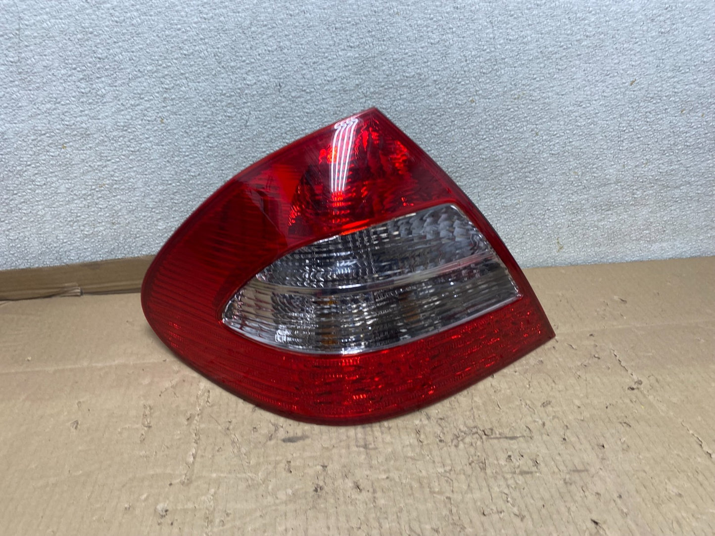 2003 - 2006 Mercedes E E320 E500 Sedan Left Driver LH Tail Light DEPO U3100 DW0
