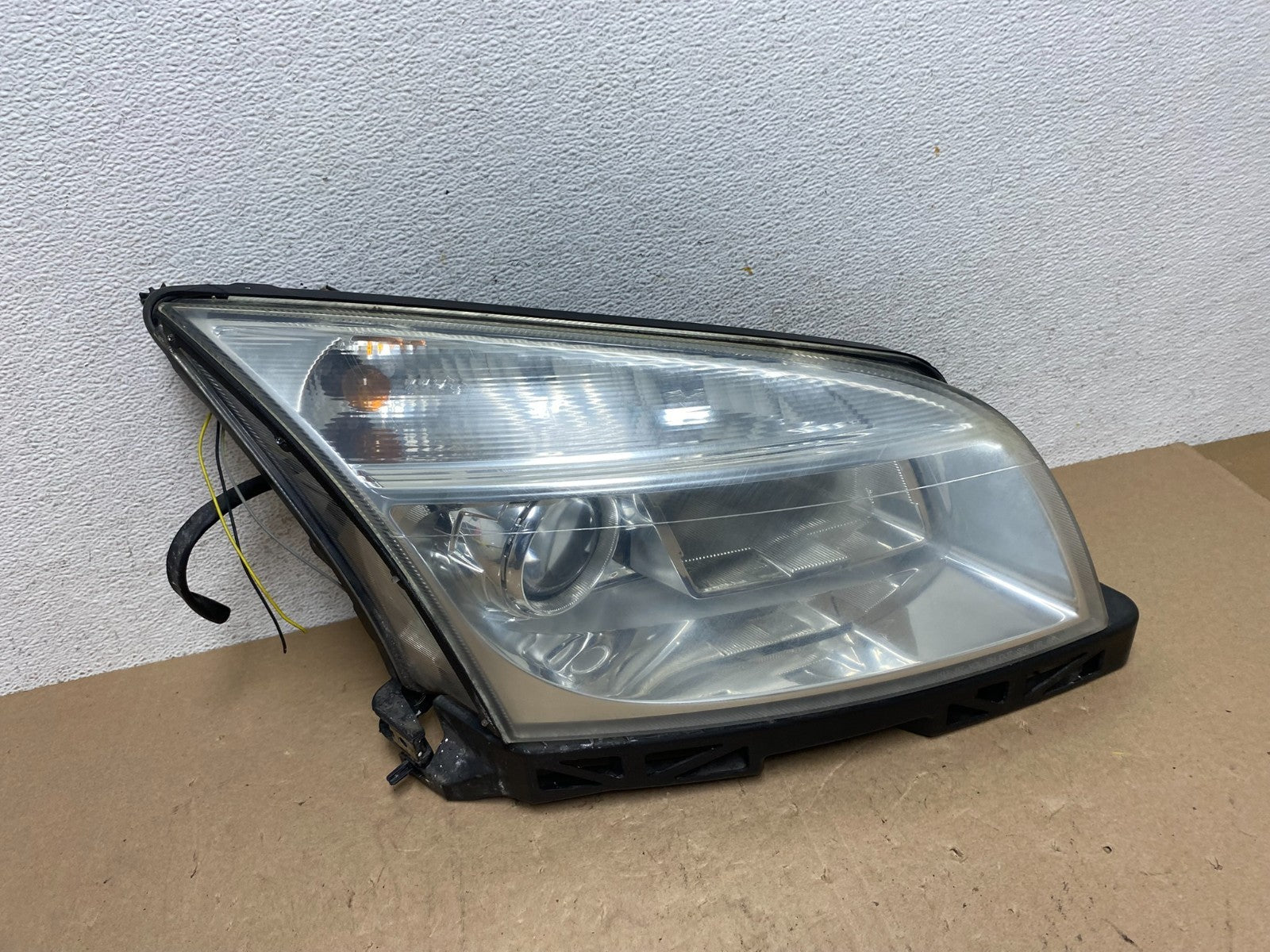 2006 to 2009 Mercury Milan Headlight Right Passenger RH Halogen AE6769 DW0