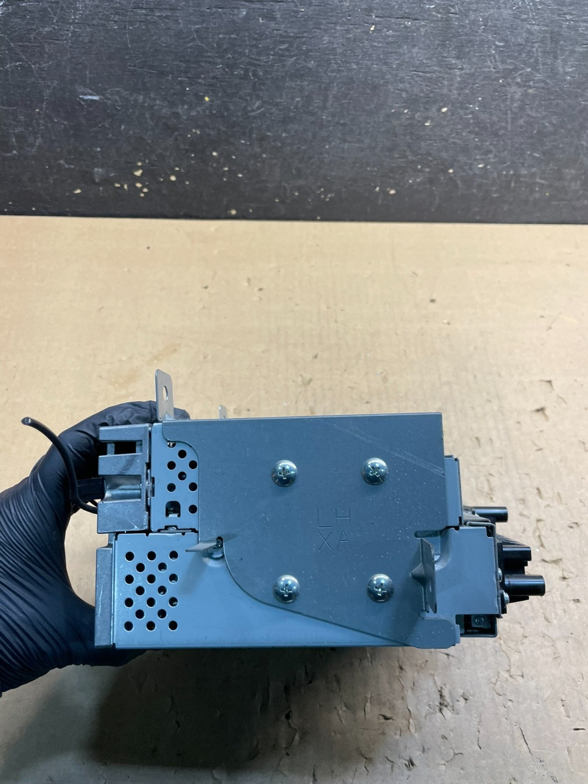 2008 to 2009 Subaru Tribeca CD Player Radio Receiver Control w4393 DG3