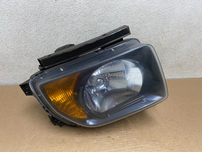 2003 to 2006 Honda Element Right Passenger Rh Side Headlight AH9424 DW0