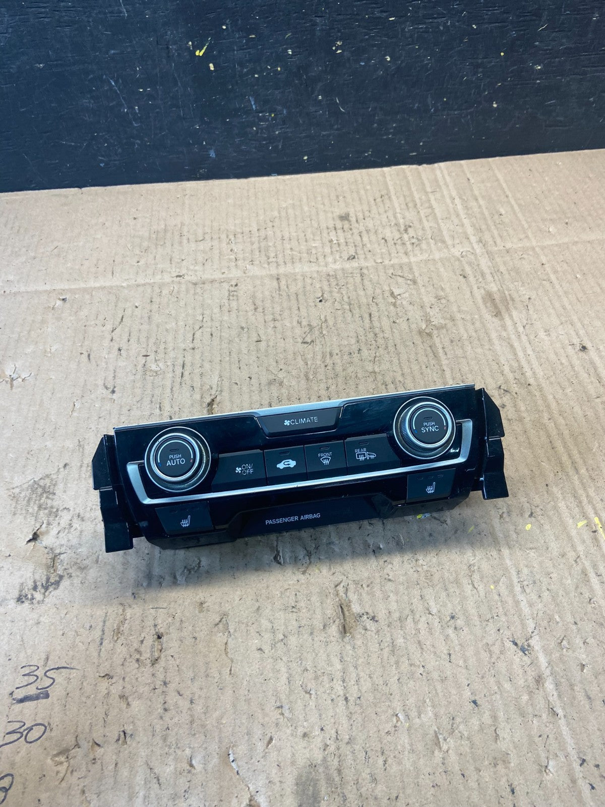 2016 - 2017 Honda Civic  Climate Control Hvac A/C Heater Panel P3498  DG0