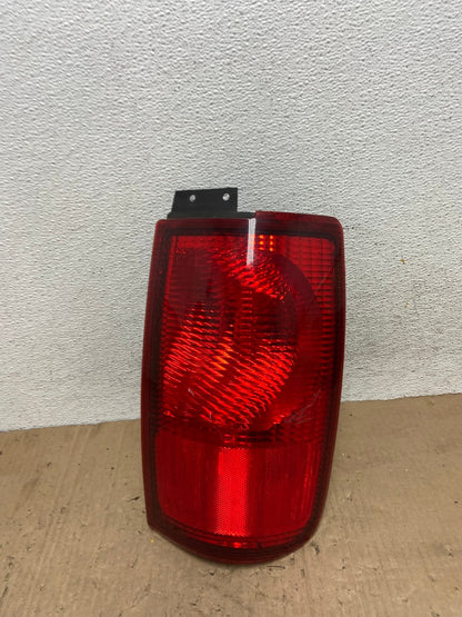 1998 to 2002 Lincoln Navigator Right Passenger RH Side Tail Light AE9347 LK0