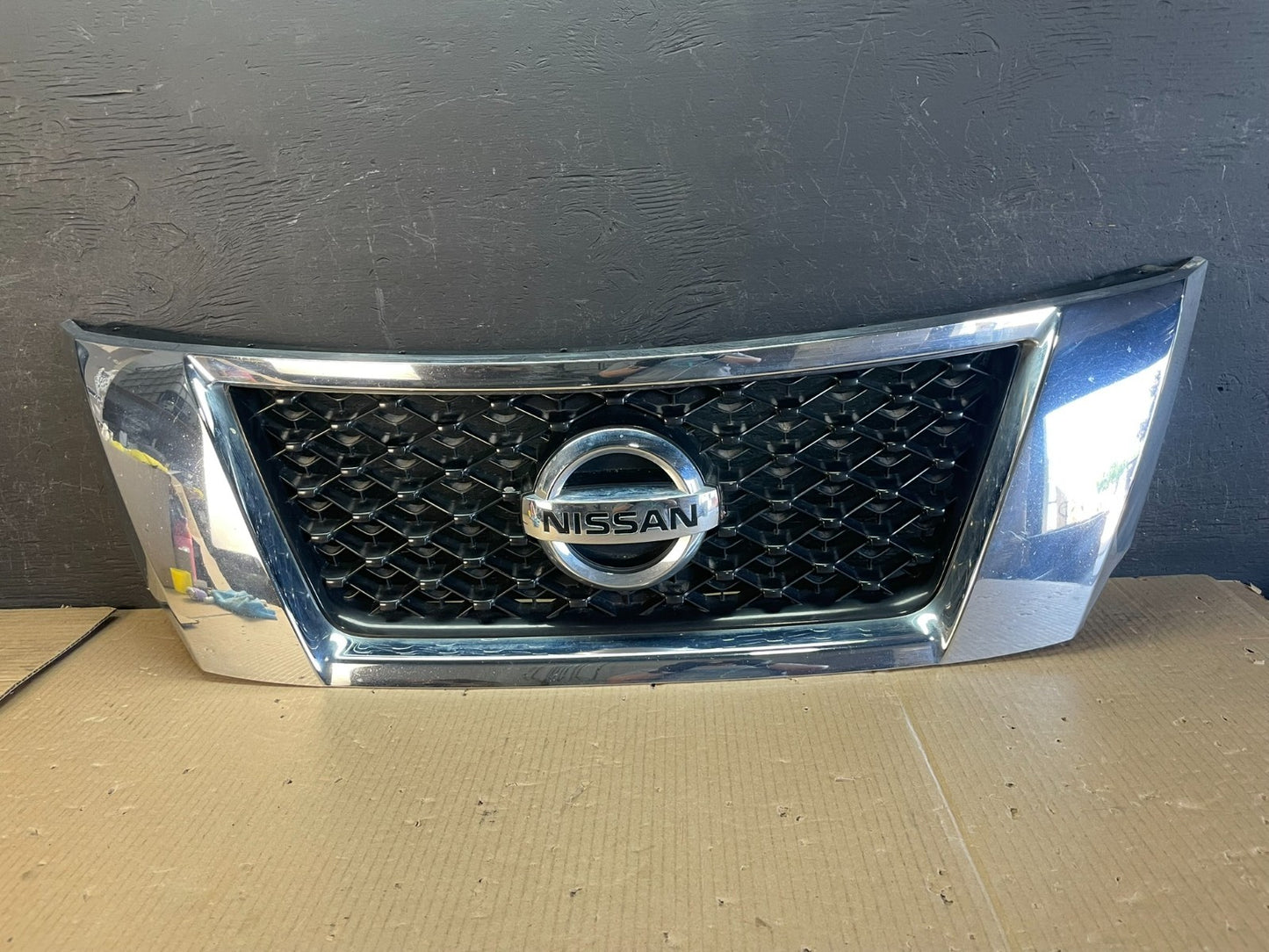 2013 - 2016 Nissan Pathfinder Front Upper Chrome Grill Grille ae3740 DG0