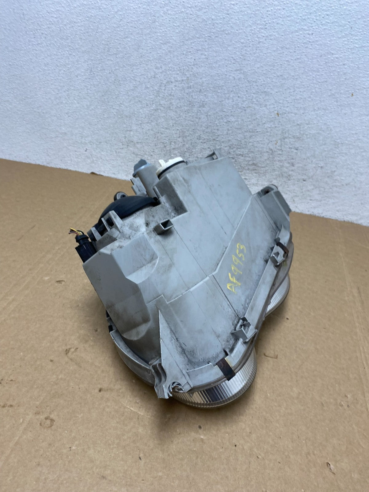 2005 to 2007 Mercedes-Benz C-Class Right Passenger Side Headlight AF9953 DW9