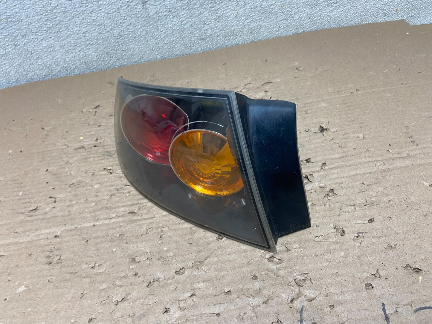 2004 2006 Mazda 3 Left Driver LH Side Tail Light AB1618 DW1