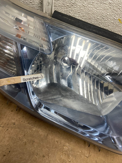 2008-2010 Toyota Highlander Hybrid Right Passenger Blue Headlight Y5636 DG3