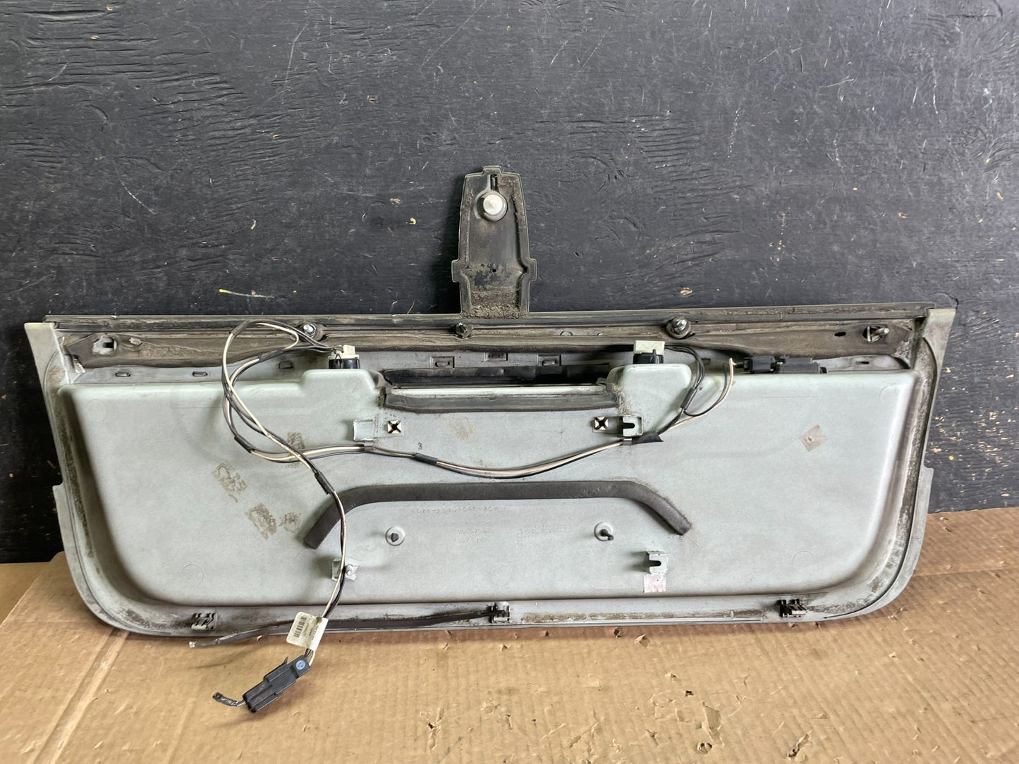 2007 to 2014 Lincoln Navigator Trunk Liftgate License Plate AB3156 DG7