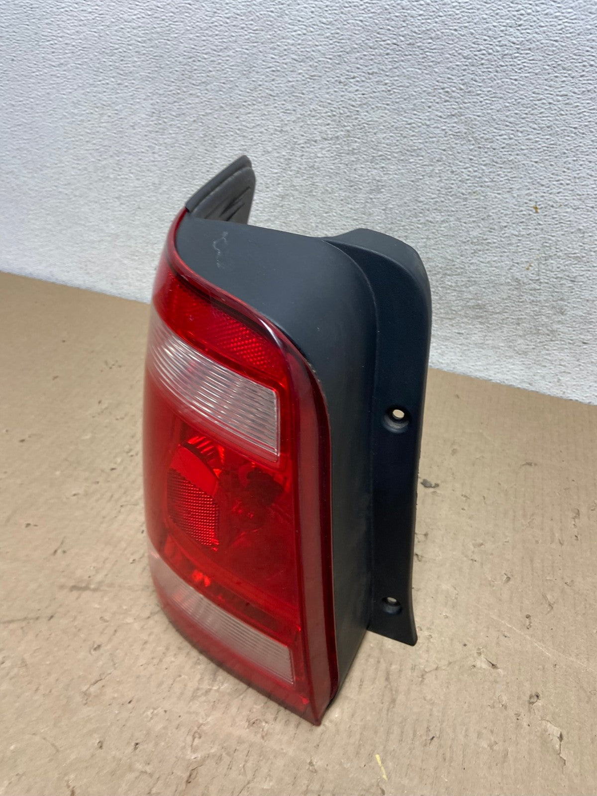 2008 to 2012 Ford Escape Left Driver LH Side Tail Light AG6527 LK1