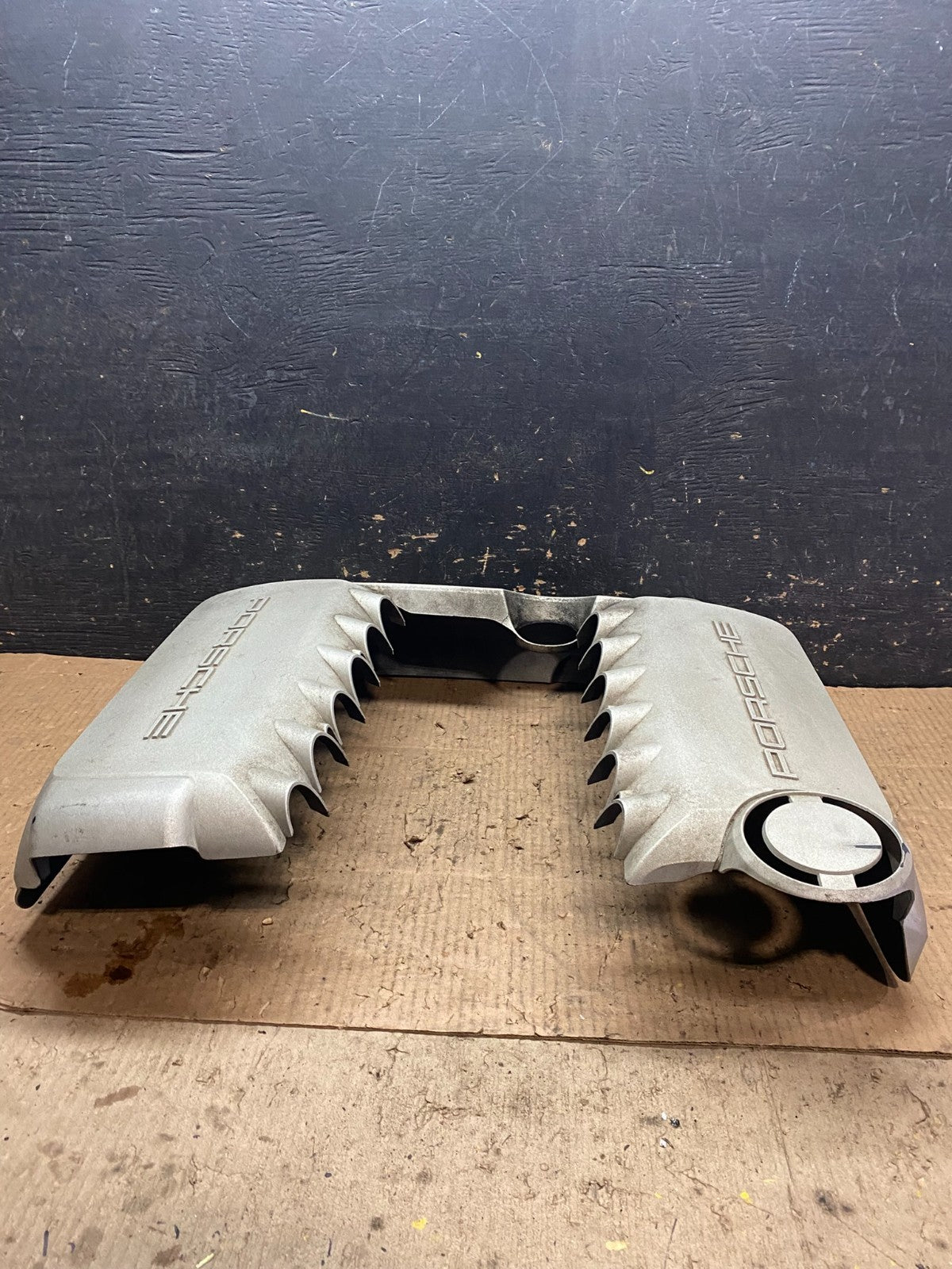 2004 to 2006 Porsche Cayenne 3.2L V6 Engine Motor Cover Y6344 DG4