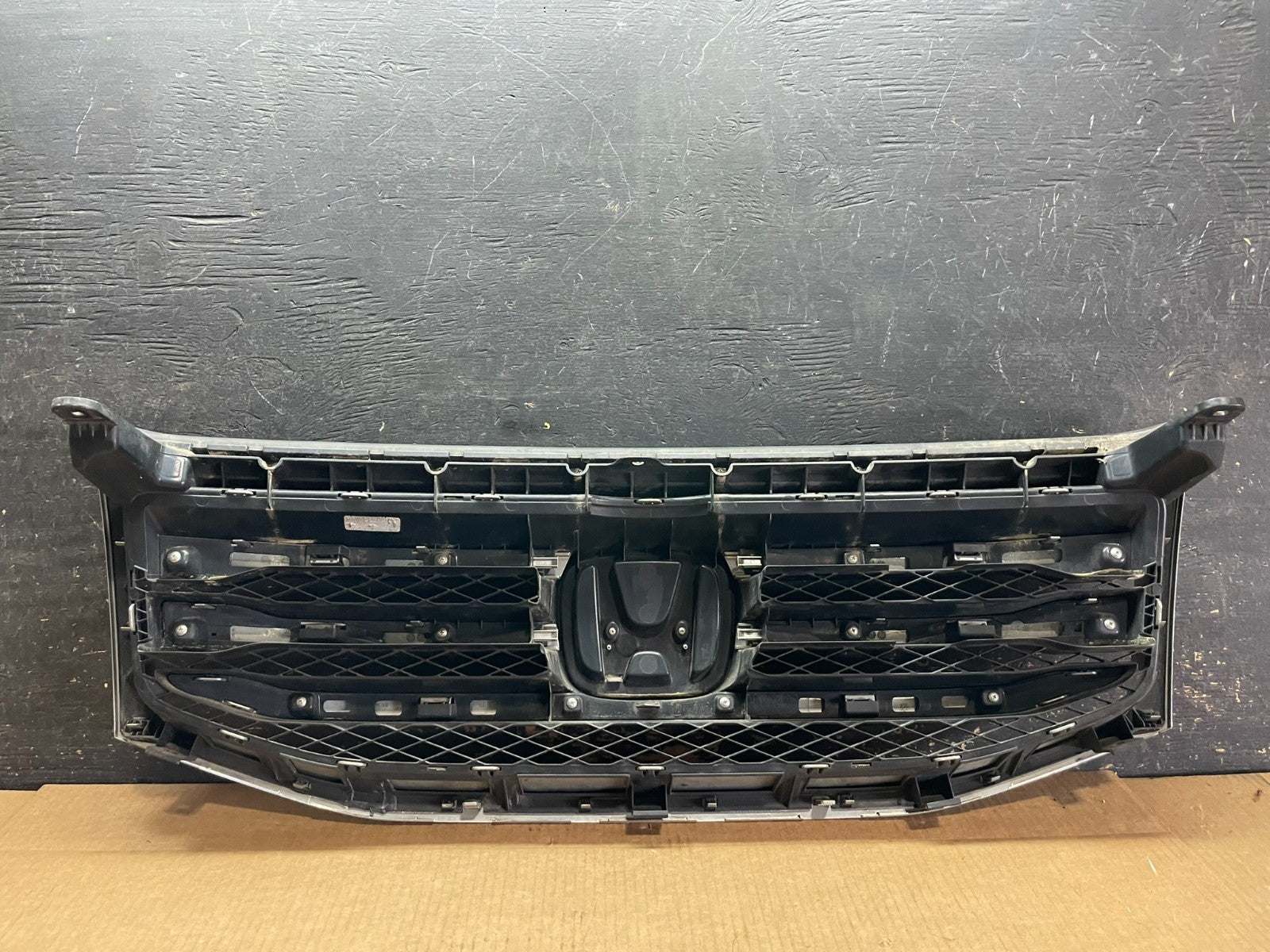2012 to 2015 Honda Pilot Front Upper Grill Grille AE3755 DG5