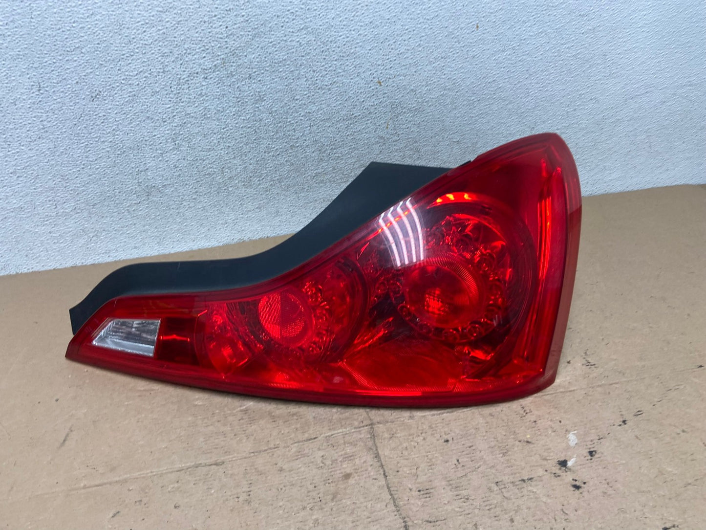 2008-2013 Infiniti G37 Coupe Right Passenger RH Side Tail Light AF5100 LK0
