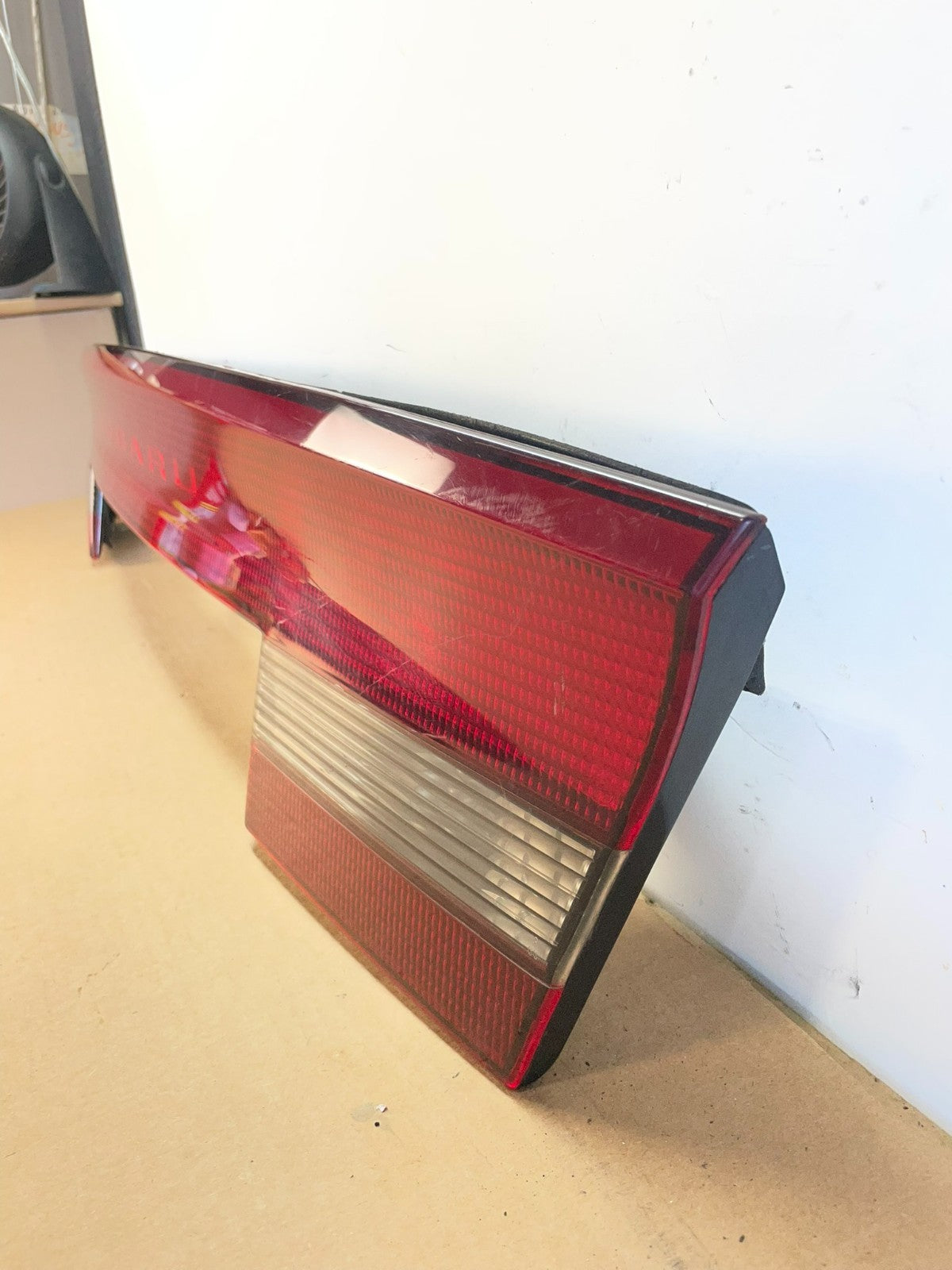 2000 to 2004 Subaru Legacy 4dr Sedan Trunk Center Tail Light Panel AF8724 DG1