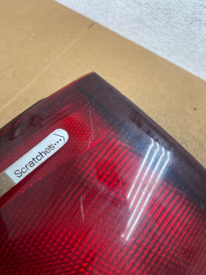 2000 2001 2002 2003 Nissan Sentra Right Passenger Side Tail Light AE2607 LK3