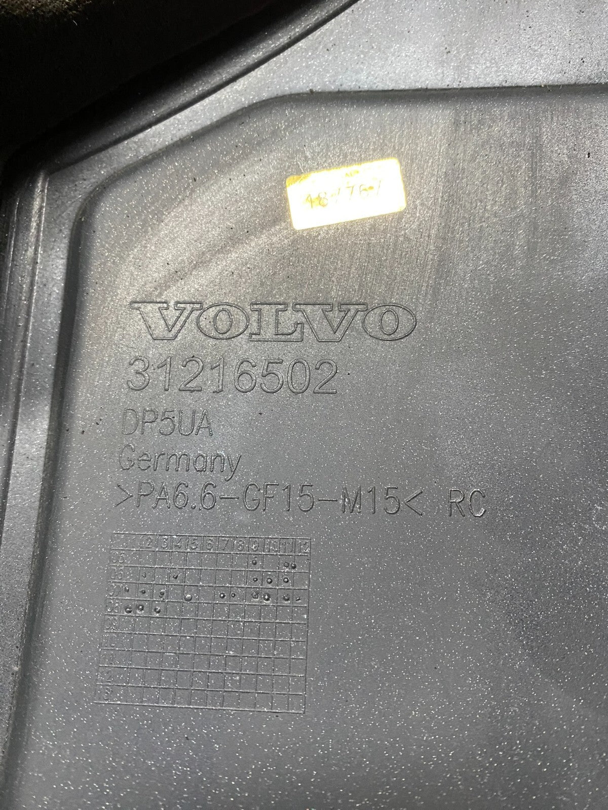2005 to 2011 Volvo S80 3.2L Upper Top Engine Motor Dust Cover Oem F3535 DG18