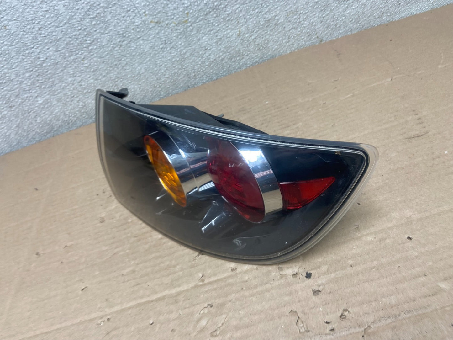 2004 2005 Mazda 3 Right Passenger RH Side Tail Light OEM AA8781 LK1