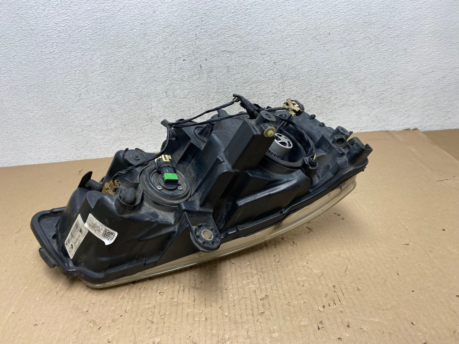 2008 to 2016 Chrysler Town and Country Left Driver Lh Side Headlight AE8859 LK5