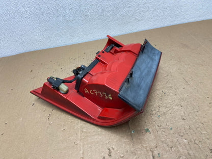 2002-2005 Mercedes ML 350 Ml-Class Right Passenger Rh Side Tail Light AC7336 DW5