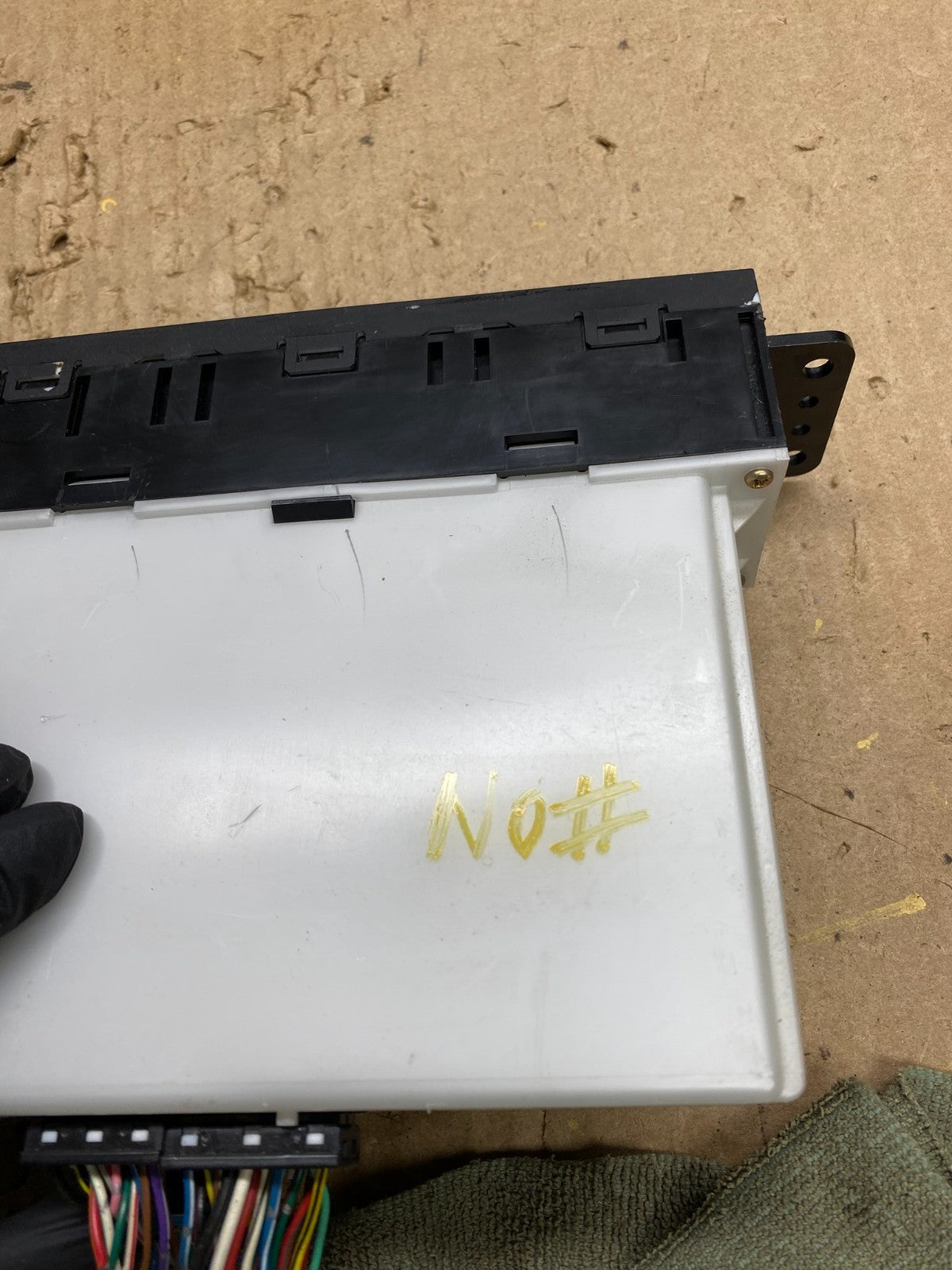 2001 to 2006 Mitsubishi Montero Climate Control Hvac A/C Heater AC4583 DG4